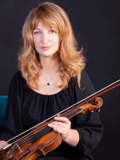 Elena Moncho-Danelian, violon